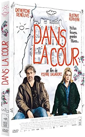 dans la Cour